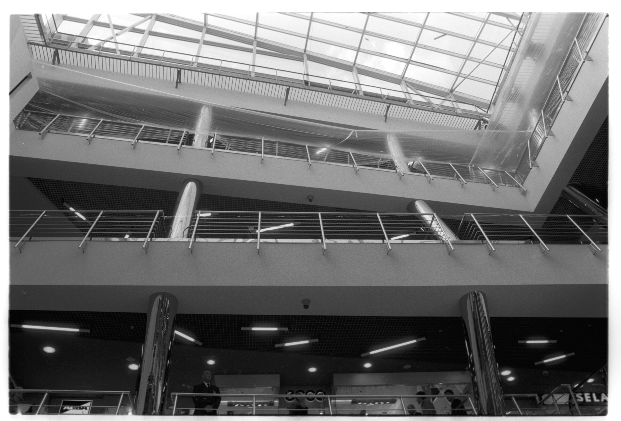 Varshavskii Shopping Center, Moscow — Photographed by William C. Brumfield, May 15, 2005