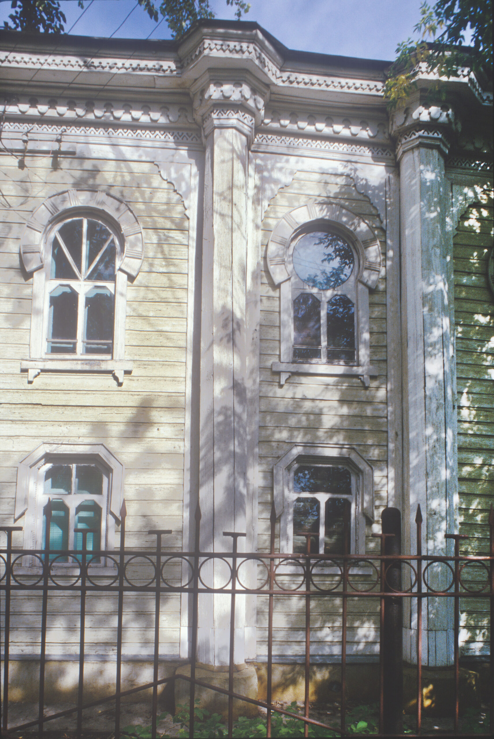 Omsk Synagogue, architectural detail by William C. Brumfield
